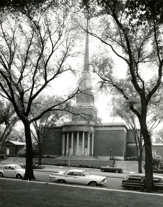 Historical photograph of the main entrance of the Fourth Church of Christ, Scientist.